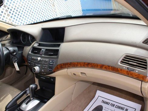 Used 2010 Honda Accord EX-L image 10