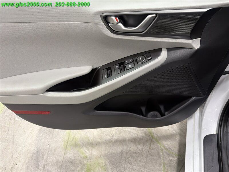Used 2020 Hyundai Ioniq Blue FWD image 25