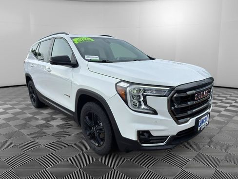 Used 2023 GMC Terrain AT4 w/ Tech Package AWD/4WD image 5