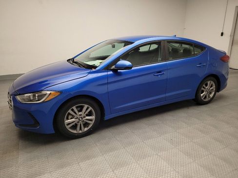 Used 2017 Hyundai Elantra SE image 2