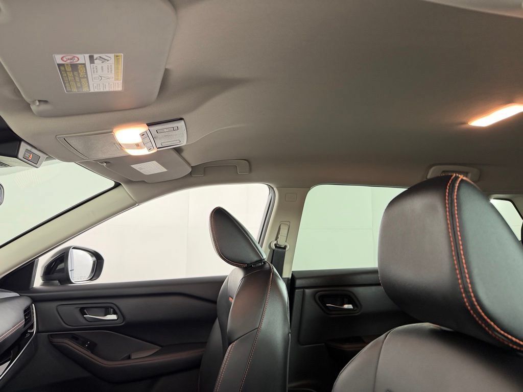Used 2026 Nissan Rogue SV AWD/4WD image 23