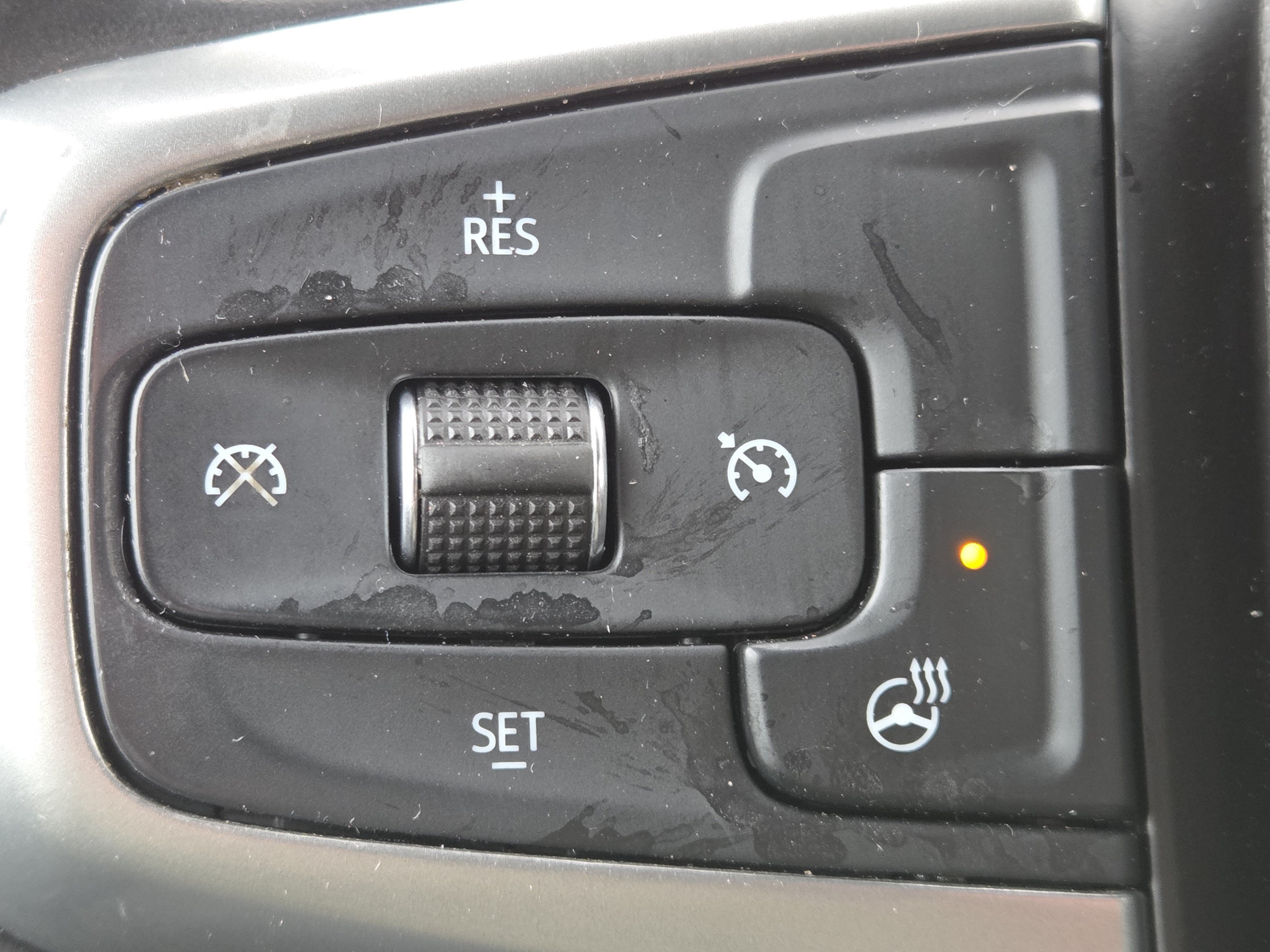 Used 2020 Chevrolet Silverado 3500 LTZ w/ LTZ Convenience Package AWD/4WD image 15