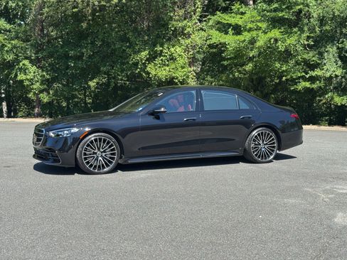 Used 2023 Mercedes-Benz S 580 4MATIC Sedan image 5