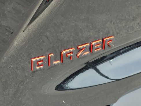 Used 2021 Chevrolet Blazer LT w/ Redline Edition FWD image 9