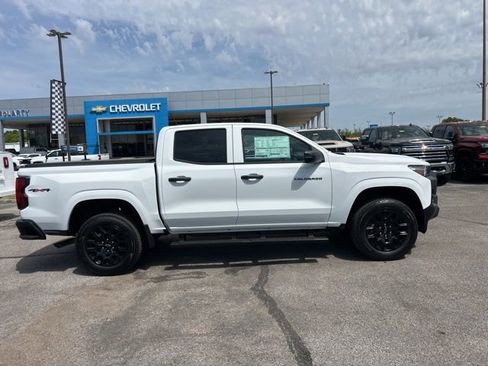 New 2026 Chevrolet Colorado W/T AWD/4WD image 2