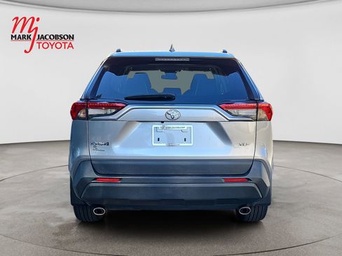 Used 2023 Toyota RAV4 XLE Premium FWD image 6