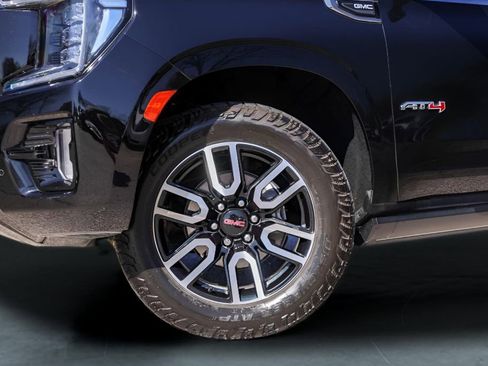 Used 2023 GMC Yukon AT4 w/ AT4 Premium Package image 4