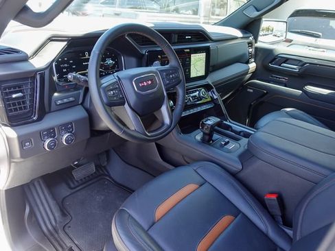 Used 2025 GMC Sierra 1500 AT4 w/ AT4 Premium Package AWD/4WD image 14