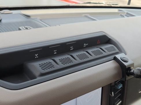 Used 2024 Ford Bronco Wildtrak AWD/4WD image 24