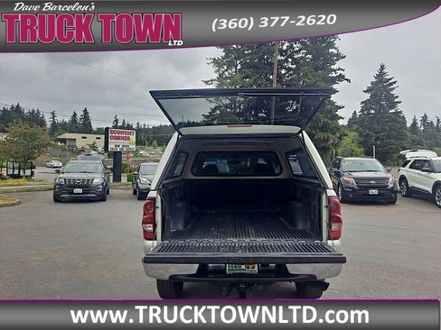 Used 2006 Chevrolet Silverado 2500 4x4 Extended Cab image 8