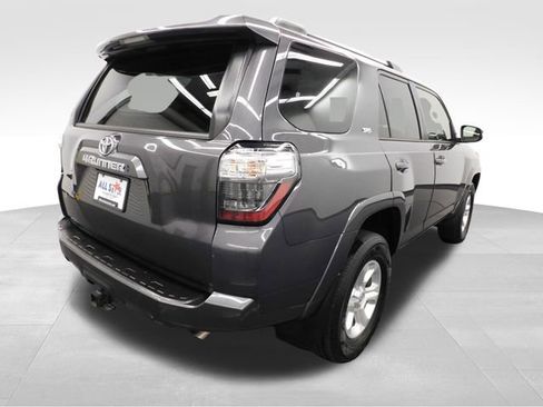 Used 2021 Toyota 4Runner SR5 Premium w/ Moonroof Package image 9