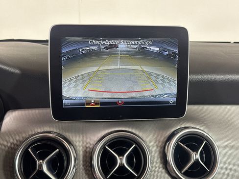 Certified 2020 Mercedes-Benz GLA 250 4MATIC image 29