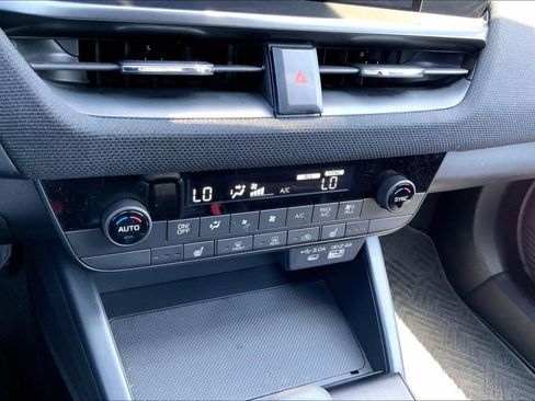 Certified 2026 Subaru Outback Premium AWD/4WD image 15