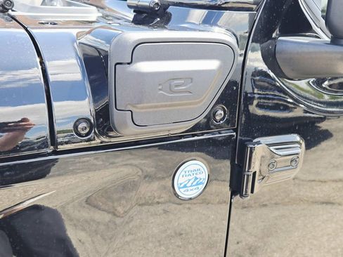 Used 2023 Jeep Wrangler Unlimited Sahara w/ Cold Weather Group image 24