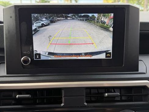 Used 2025 Toyota Tacoma SR image 26