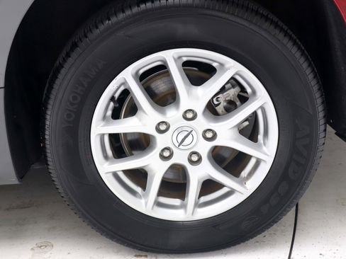 Used 2022 Chrysler Pacifica Touring-L FWD image 36