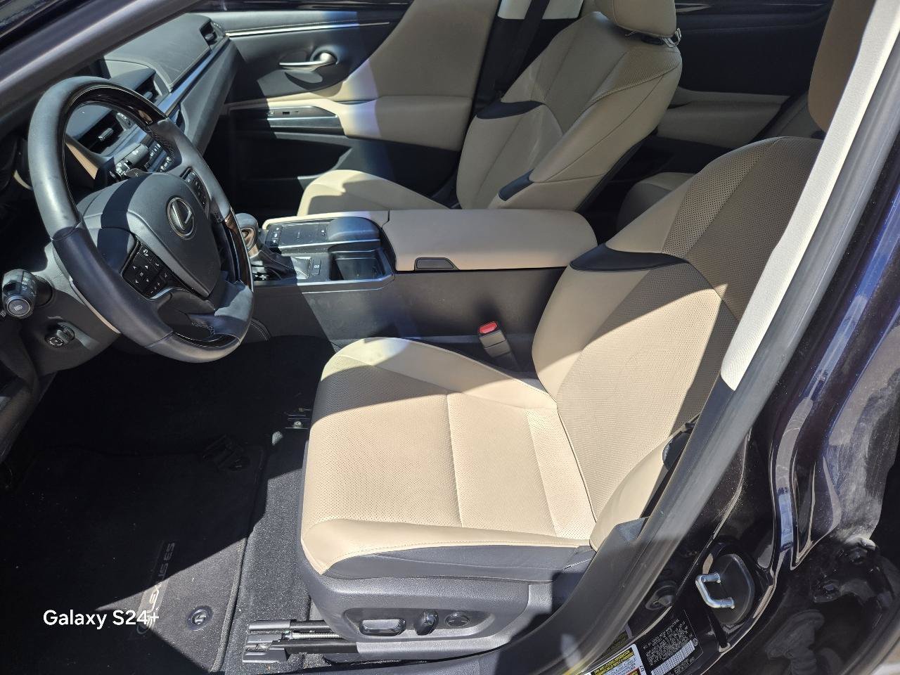 Used 2020 Lexus ES 350 w/ Premium Package FWD image 3