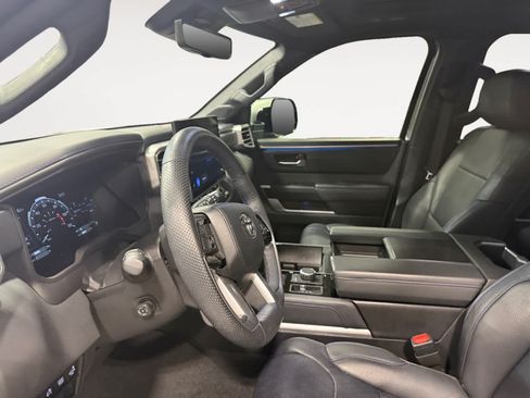Used 2024 Toyota Sequoia Platinum AWD/4WD image 10