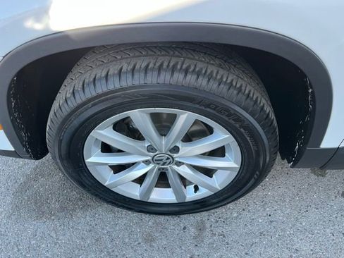 Used 2017 Volkswagen Tiguan Wolfsburg Edition FWD image 22