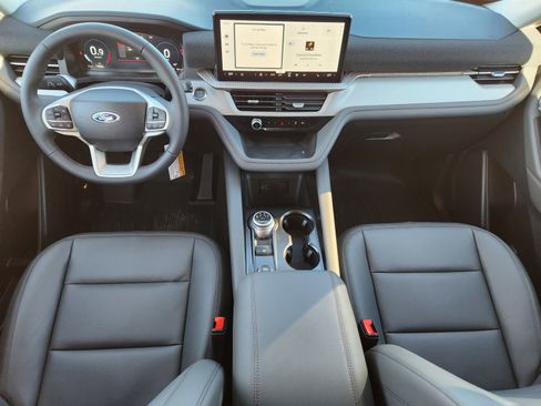 New 2026 Ford Explorer Active w/ Active Comfort Package image 24