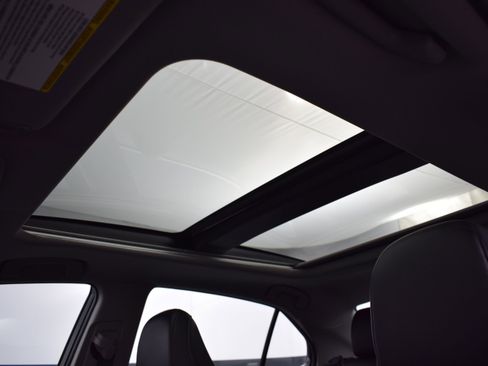 Used 2020 Toyota Camry XSE FWD image 21