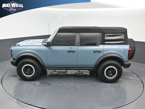 Used 2023 Ford Bronco Black Diamond w/ Sasquatch Package image 12