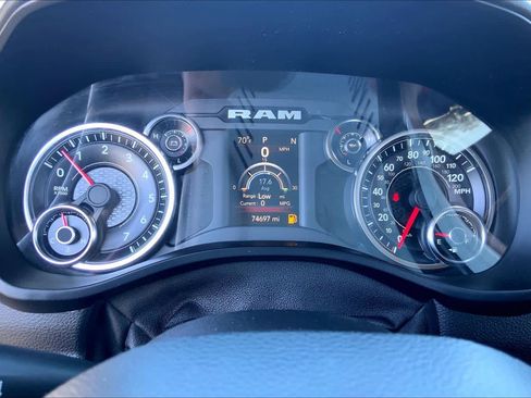 Used 2019 RAM 1500 Big Horn image 25