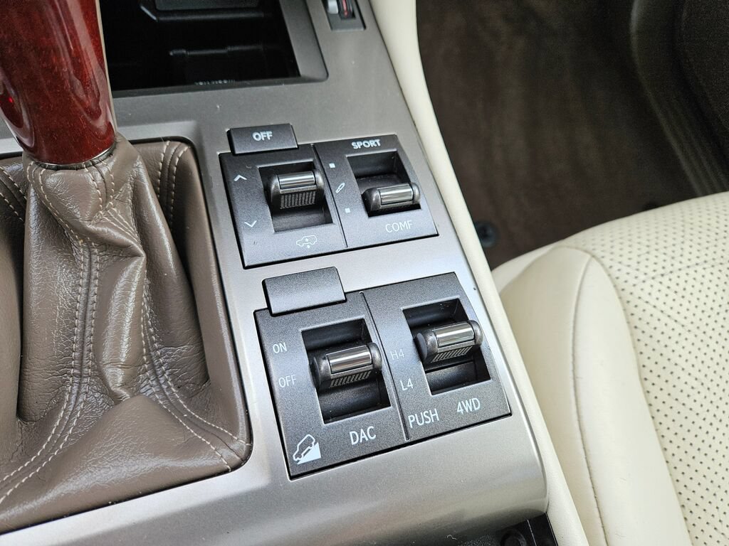Used 2014 Lexus GX 460 Luxury AWD/4WD image 25