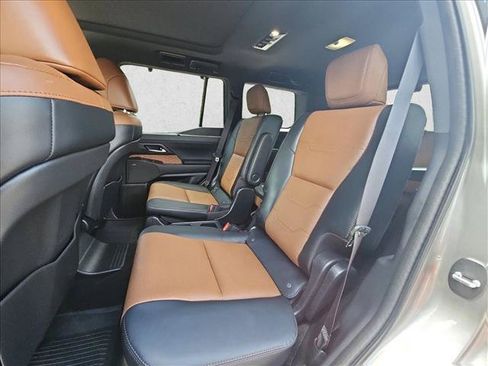 Used 2025 Lexus GX 550 w/ Accessory Package (Z1) AWD/4WD image 17