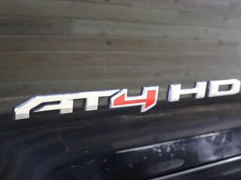 Used 2022 GMC Sierra 2500 AT4 image 21