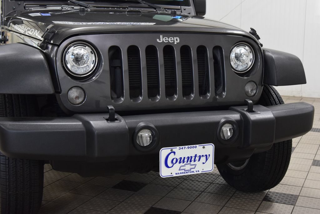 Used 2017 Jeep Wrangler Unlimited Rubicon w/ Connectivity Group AWD/4WD image 13