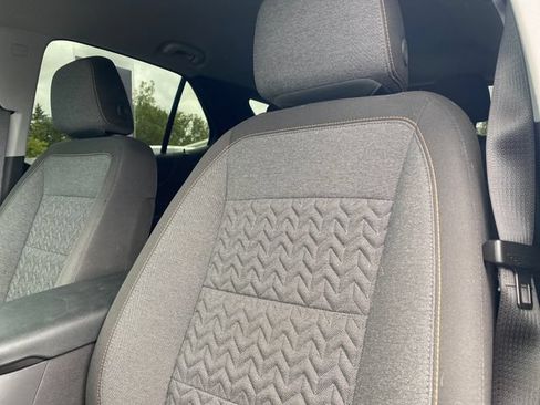 Used 2024 Chevrolet Equinox LT w/ LPO, Floor Liner Package FWD image 15
