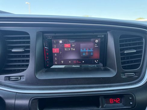Used 2015 Kia Optima LX FWD image 11