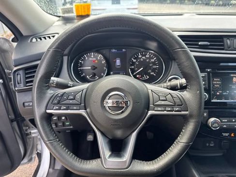 Used 2020 Nissan Rogue SV AWD/4WD image 11