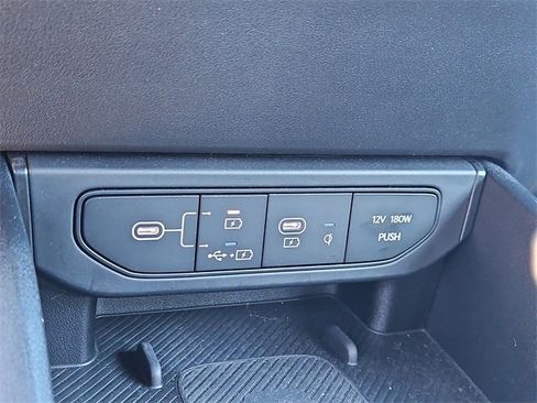 Certified 2025 Kia K4 GT-Line image 24