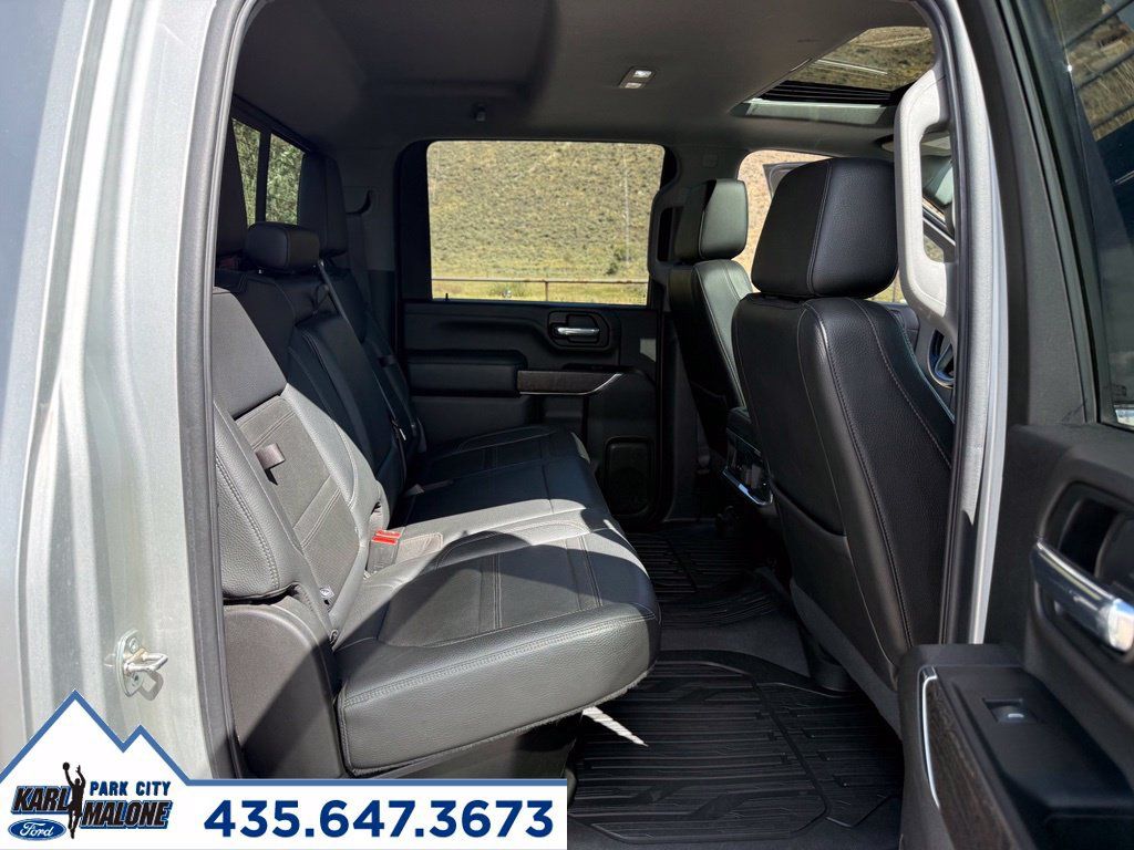 Used 2022 GMC Sierra 2500 Denali w/ Denali Ultimate Package AWD/4WD image 35