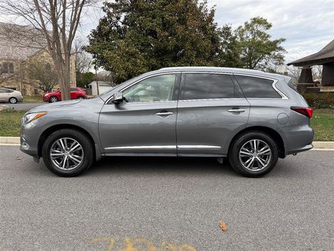 Used 2020 INFINITI QX60 Luxe w/ Essential Package image 12