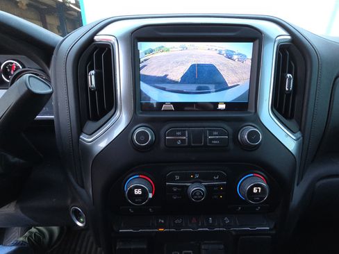 Used 2023 Chevrolet Silverado 2500 LT w/ Convenience Package AWD/4WD image 12