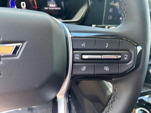 Used 2025 Chevrolet Colorado LT w/ LT Convenience Package AWD/4WD image 22