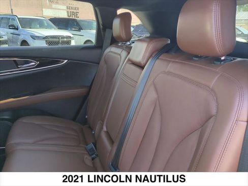 Certified 2021 Lincoln Nautilus Reserve image 27