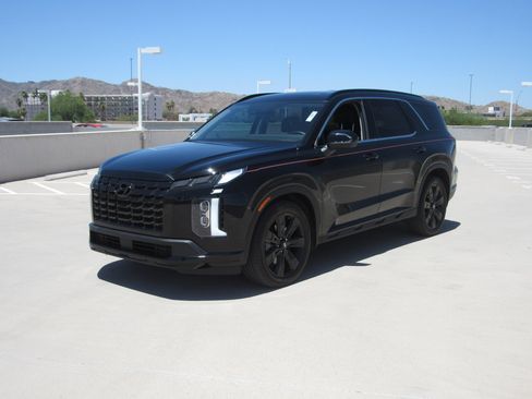 Used 2024 Hyundai Palisade XRT FWD image 1