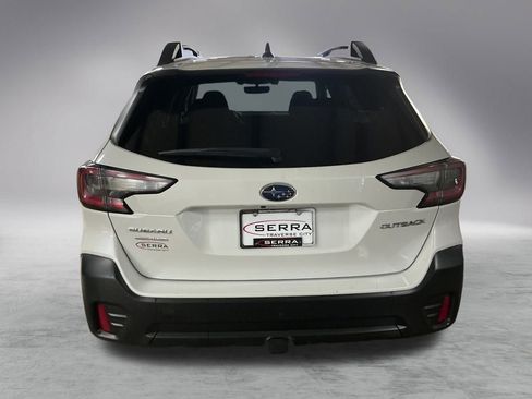 Used 2022 Subaru Outback Premium image 4