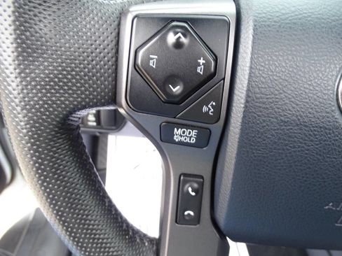 Used 2020 Toyota Tacoma 4x4 Double Cab image 19