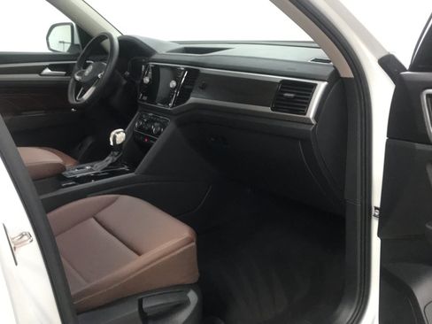 Used 2023 Volkswagen Atlas SE w/ Panoramic Sunroof Package FWD image 19