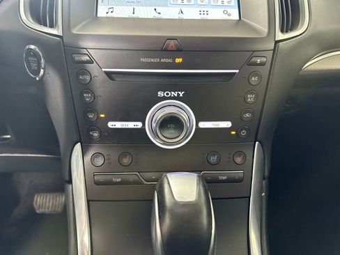 Used 2017 Ford Edge Titanium w/ Equipment Group 301A image 22