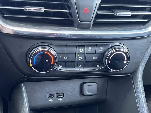 Used 2024 Buick Encore GX Preferred w/ Comfort Package FWD image 23