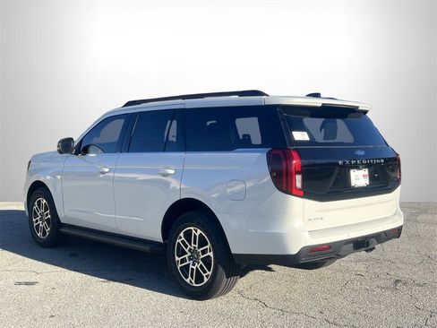 New 2026 Ford Expedition Active image 23