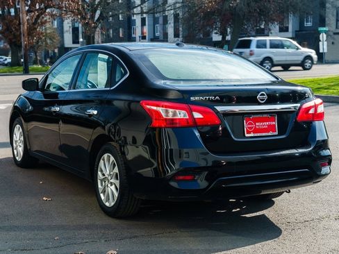 Used 2019 Nissan Sentra SV image 4