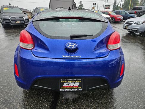 Used 2013 Hyundai Veloster w/ Style Pkg FWD image 5