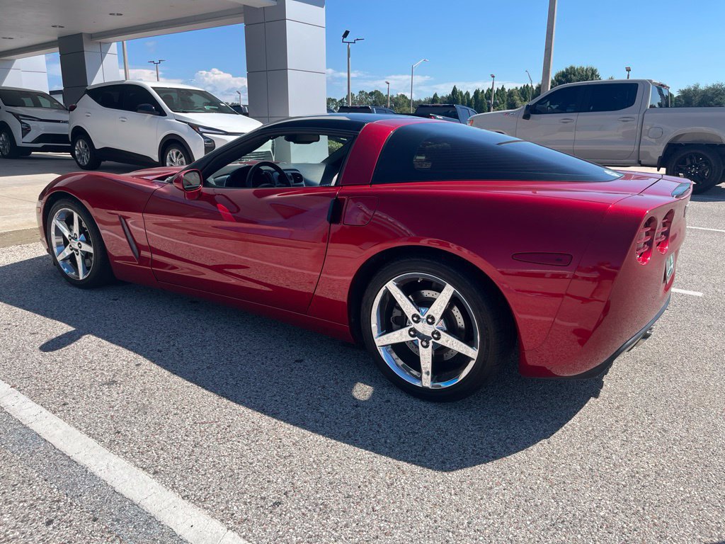 Used 2005 Chevrolet Corvette Coupe w/ Preferred Equipment Group RWD image 4